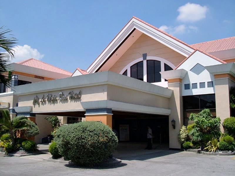 La Maja Rica Hotel Tarlac City Eksteriør billede