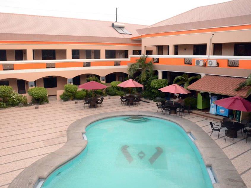 La Maja Rica Hotel Tarlac City Eksteriør billede